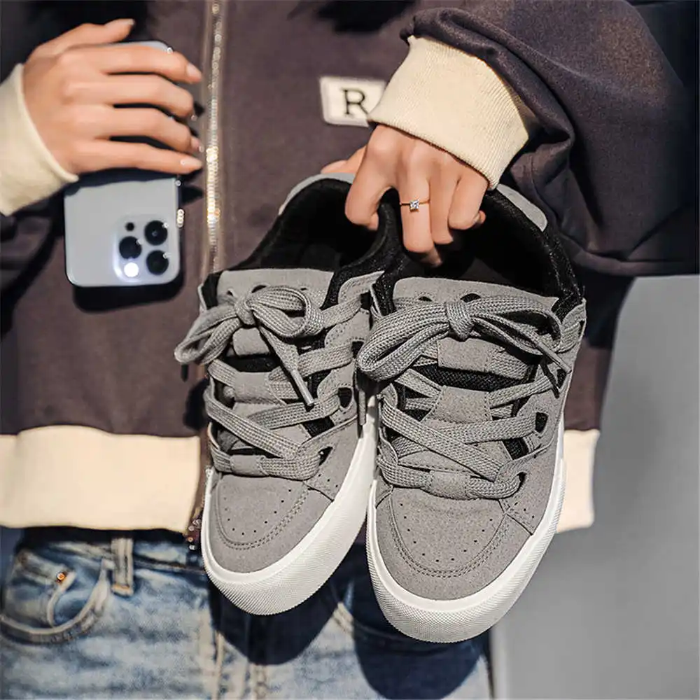 Office Tech Gift Ideas - Con allacciatura Scarpe da scuola da