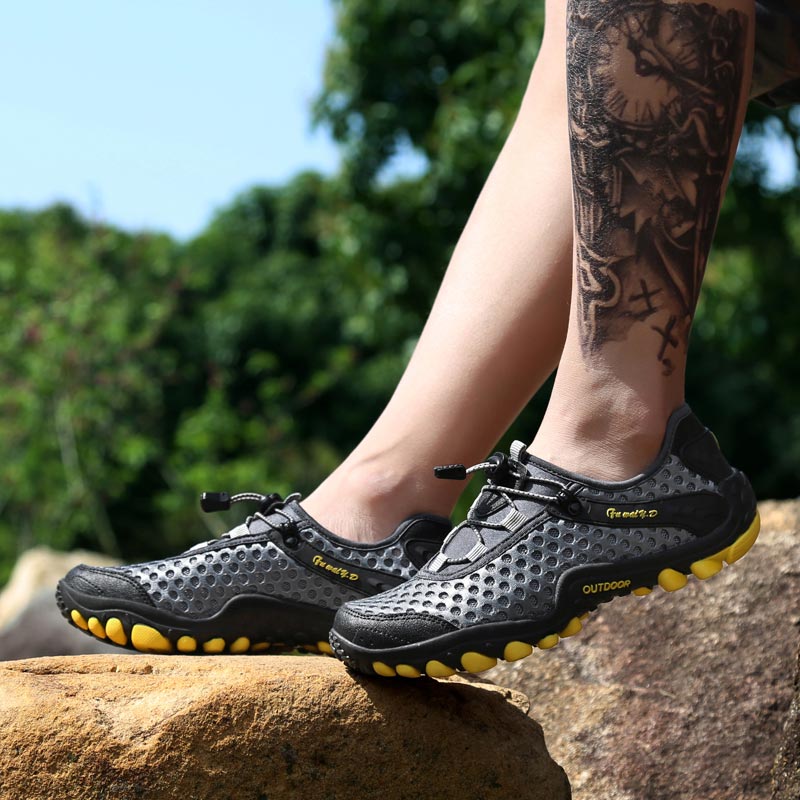 Trekking mountain scarpe sport - High Tech Office Room recensione e prezzo